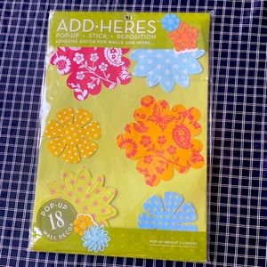 BNWT pop up flower wall decor